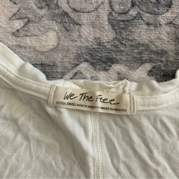 We the Free Moon Dance White V-Neck Tank Size XS - Picture 3 of 7